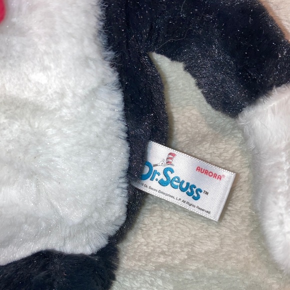 Dr. Seuss Cat in the Hat soft plush 17” 2021 Aurora World - Picture 3 of 6